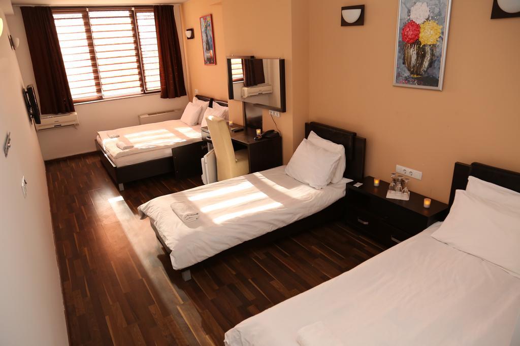 Hotel Ok Призрен Экстерьер фото