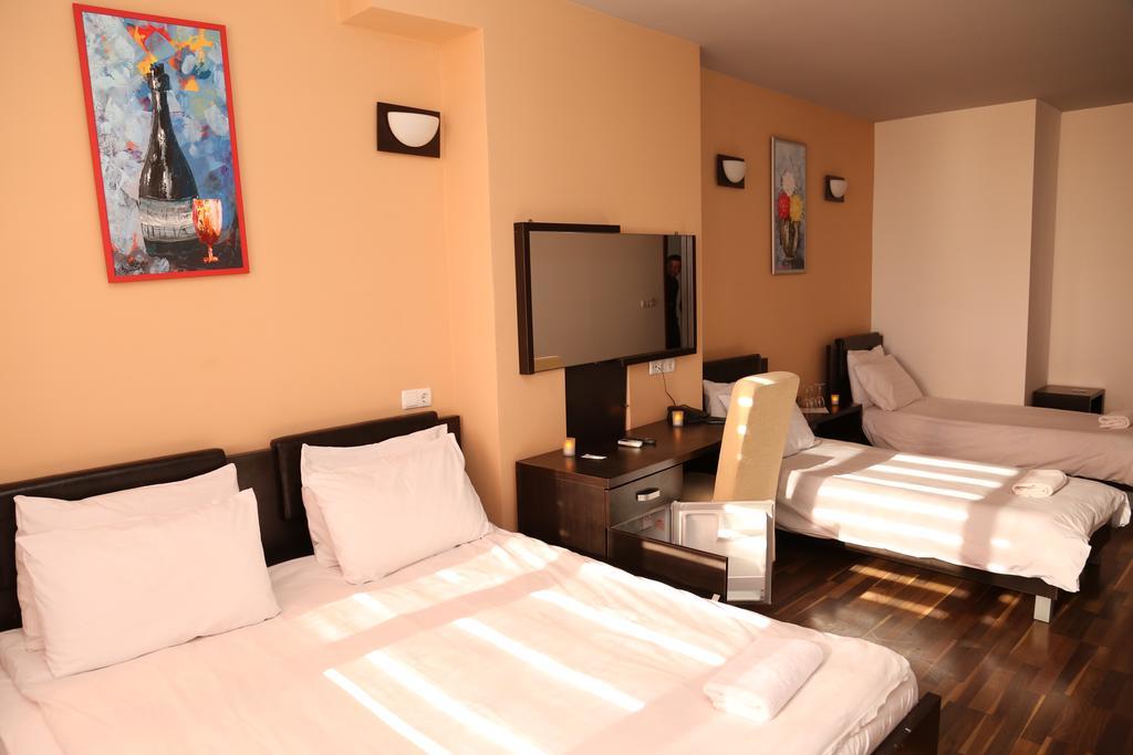 Hotel Ok Призрен Экстерьер фото